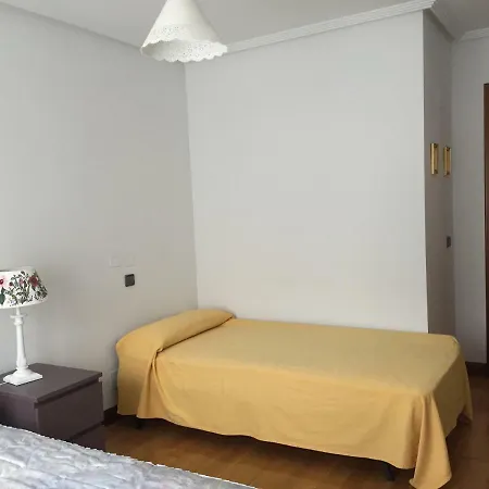 Centro De Moderno Y Confortable 150 M2. Completamente Equipado. Vut Le 84 León