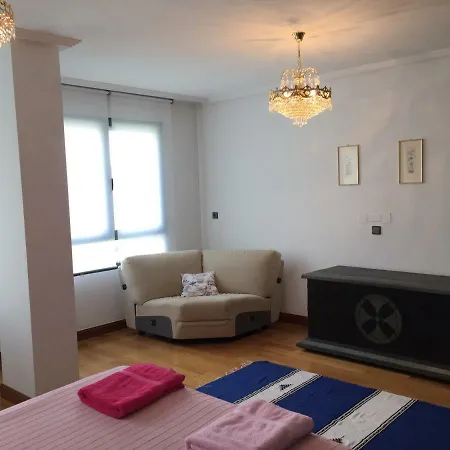 Διαμέρισμα Centro De Moderno Y Confortable 150 M2. Completamente Equipado. Vut Le 84
